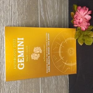 Gemini horoscope astrology 2022 think paperback book reserved for pudita Jan 5